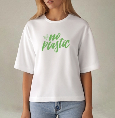 Отказ от пластика зелеными буквами с листьями no plastic, Футболка женская оверсайз Mido