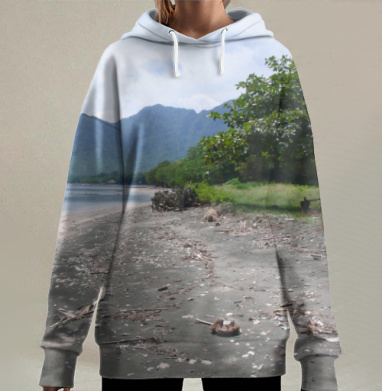 Заброшенный пляж с природным хламом и мусором, Hoodie Long Oversize 3D