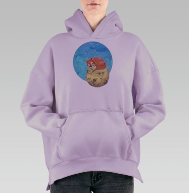 Спящий рыжий лисёнок на луне среди звёзд, Hoodie Oversize Fiolet, утепленная