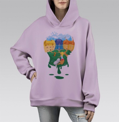 Молодая женщина с лисёнком на зеленом холме ползает на траве, Hoodie Mono Fiolet, оверсайз, утепленная