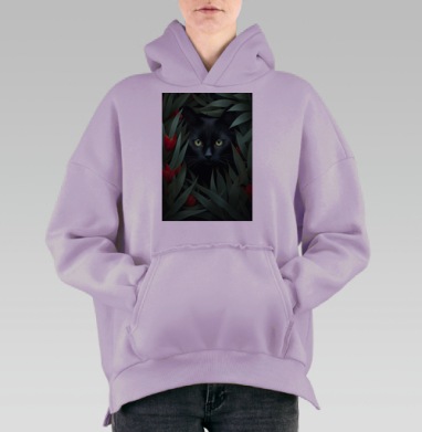 Чёрный кот среди зелёных листьев и красных цветов в природе, Hoodie Oversize Fiolet, утепленная