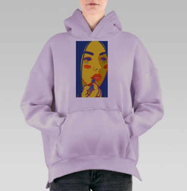 Яркая девушка с губной помадой красит губы, Hoodie Oversize Fiolet, утепленная