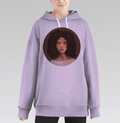 Портрет молодой женщины с естественной красотой, Hoodie Long Oversize Fiolet